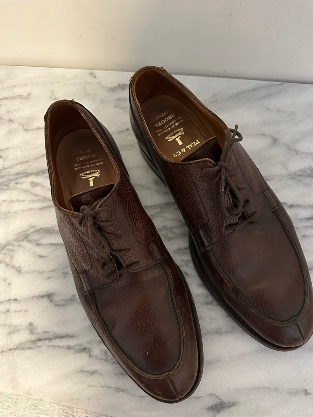 Peal & Co for Brooks
Brothers Split Toe Brown
Derbies 9.5D men’s